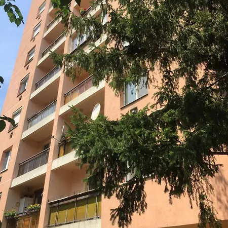 Deli Oldal Vendeghaz * Έγκερ